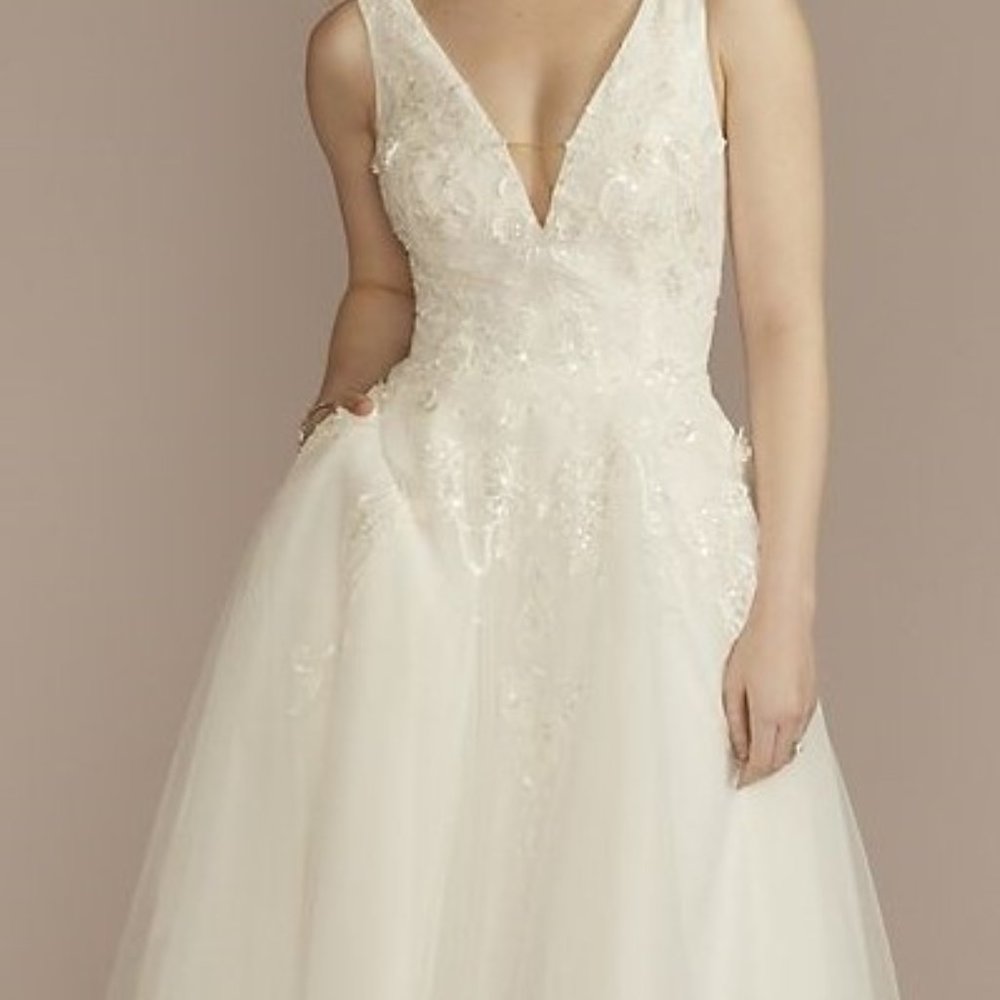 Tea-Length Plunging Neckline Lace Wedding Dress Soft White Size 14 NWT